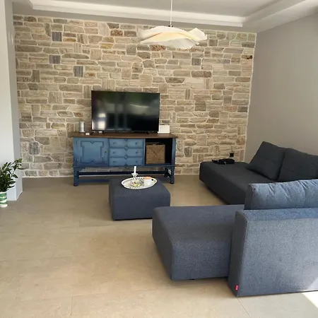 Luna Villa