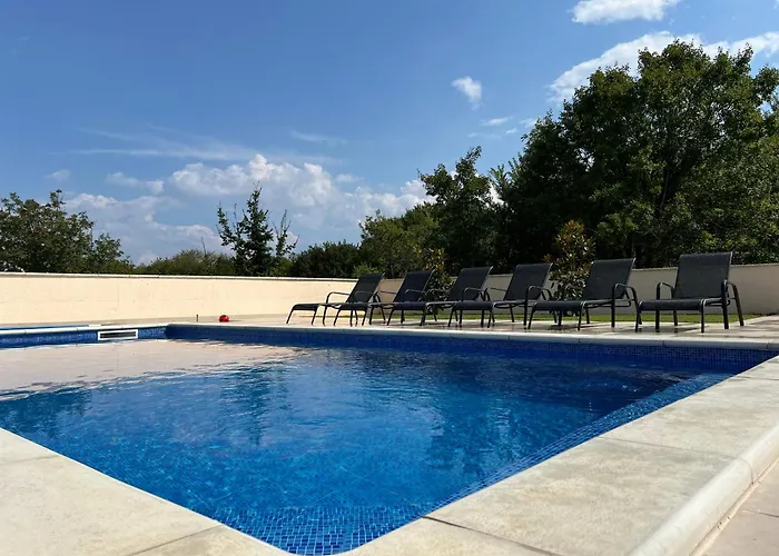 Luna Villa Gostinjac